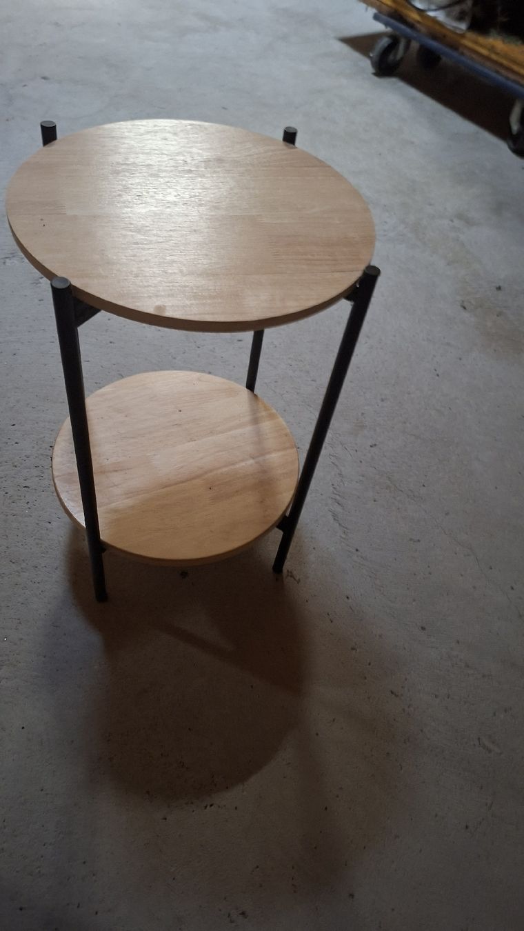 Autres articles pour la maison: Blumenständer Metall/Holz – D'occasion à Hunzenschwil par donata70