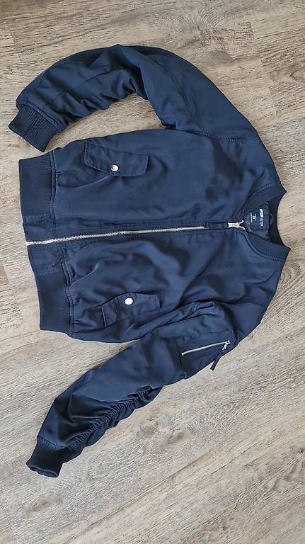 Giacche: Neue schwarze Jacke XS – Usato da Adelboden venduto da Bemako 1