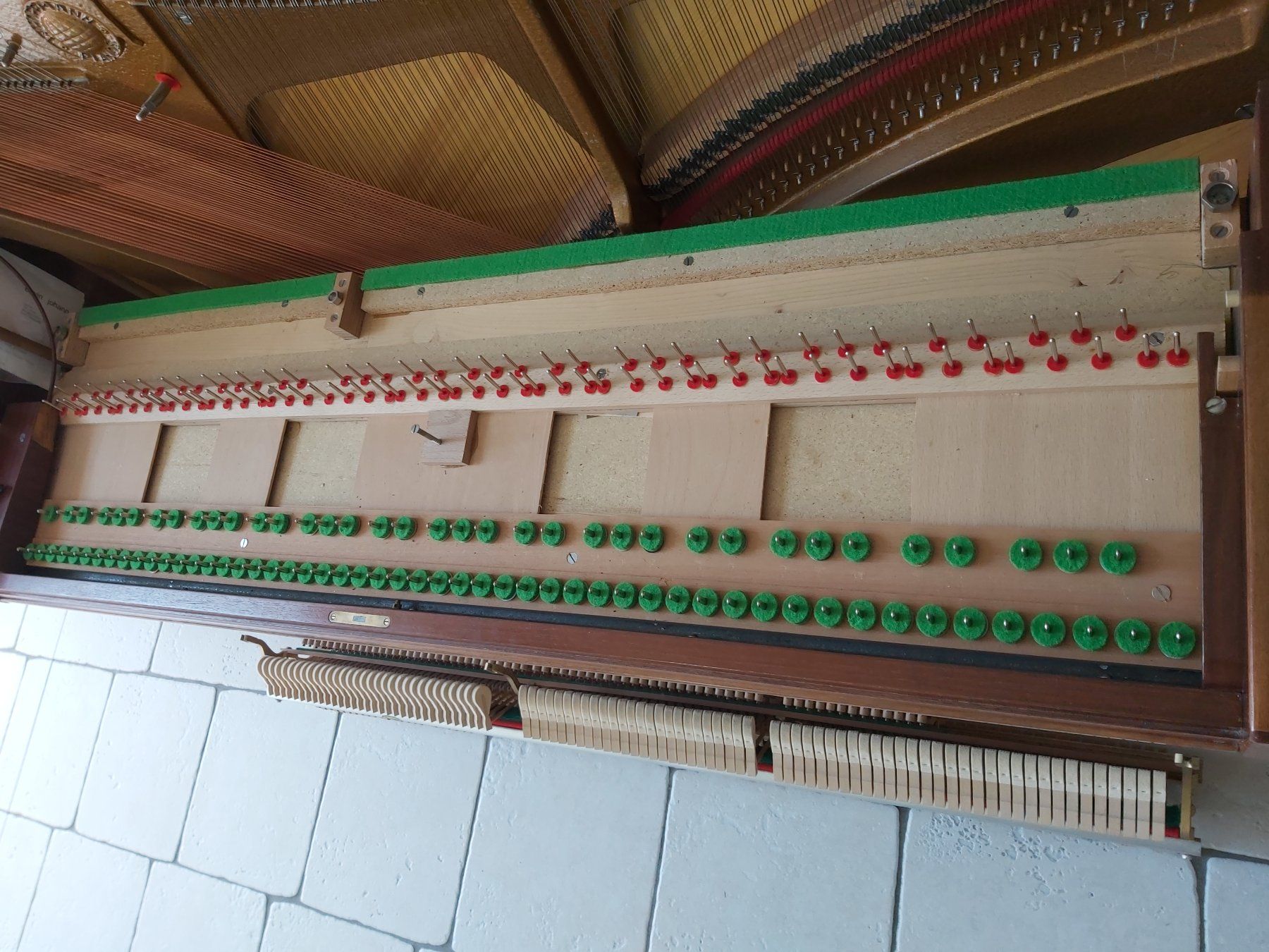 Strumenti musicali: Piano Hoffmann 108 mit Garantie – Usato da Stalden (Sarnen) venduto da chr_s5xx 2