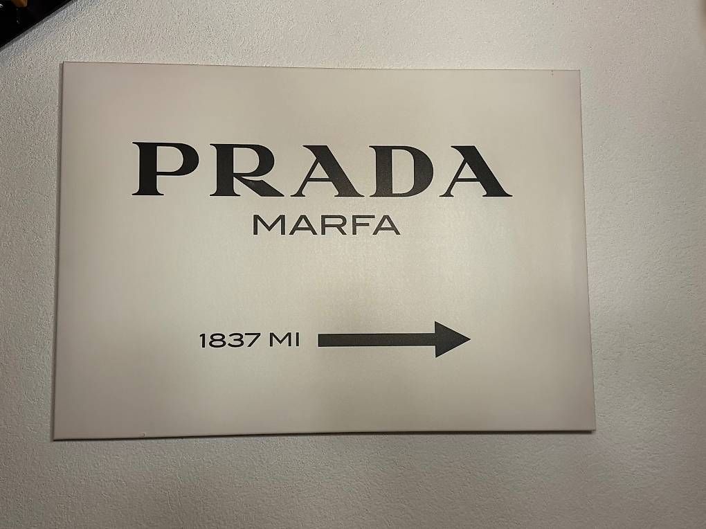 Poster & Bilder: Bild Prada Marfa – Gebraucht aus Bern von mar_9jmd