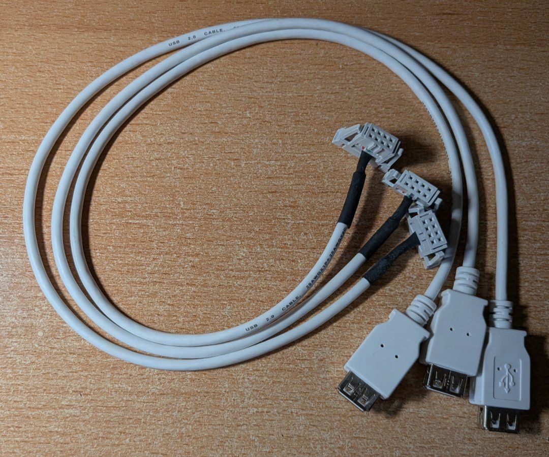 Cavi: 3x Câble USB interne pour PC, 49 cm – Nuovo (secondo la descrizione) da Cernier venduto da Poussetofiol