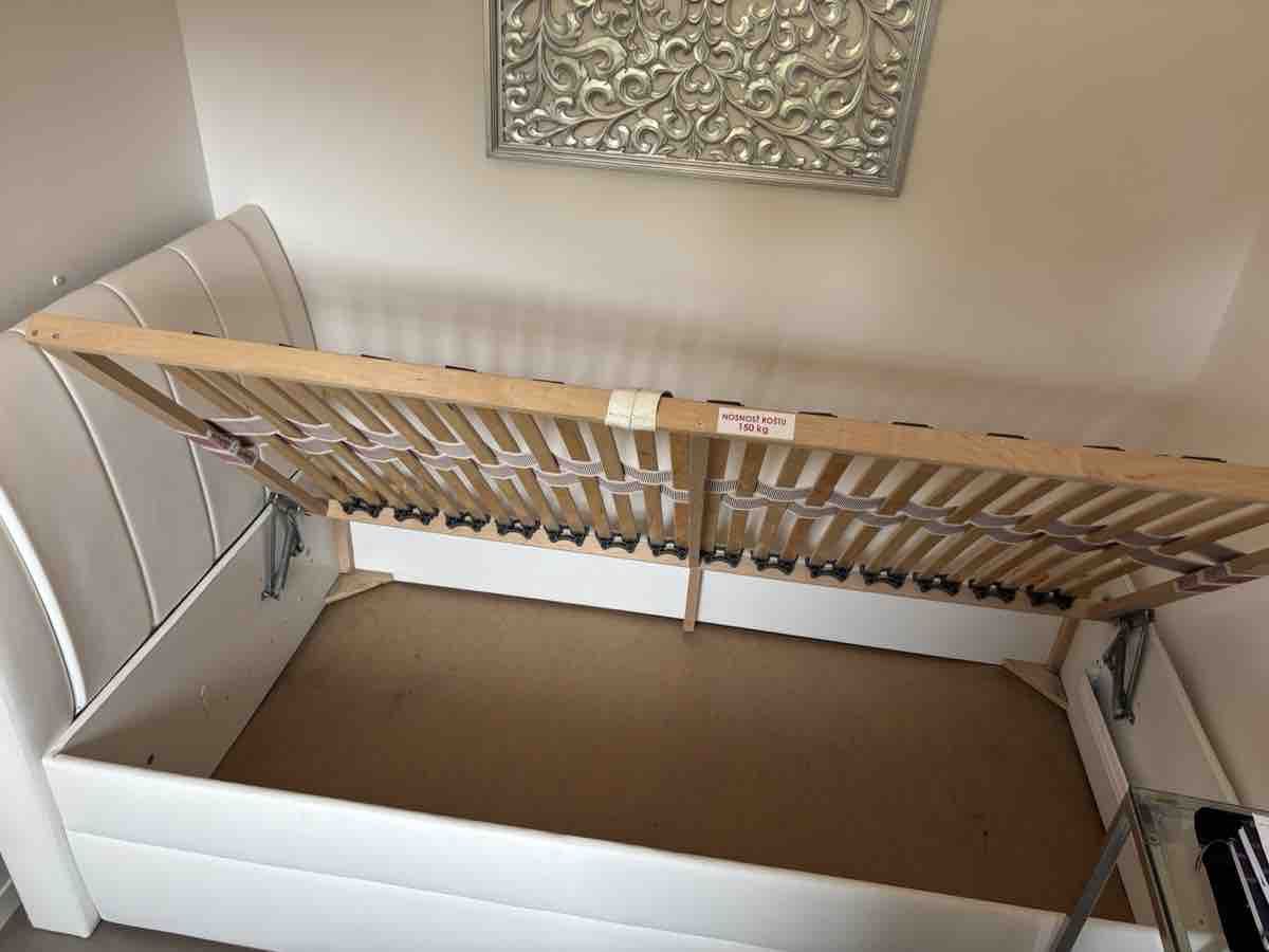 Letti: Upholstered Bed Frame with Storage, Like New – Usato da Veyrier venduto da pjt_bwk6