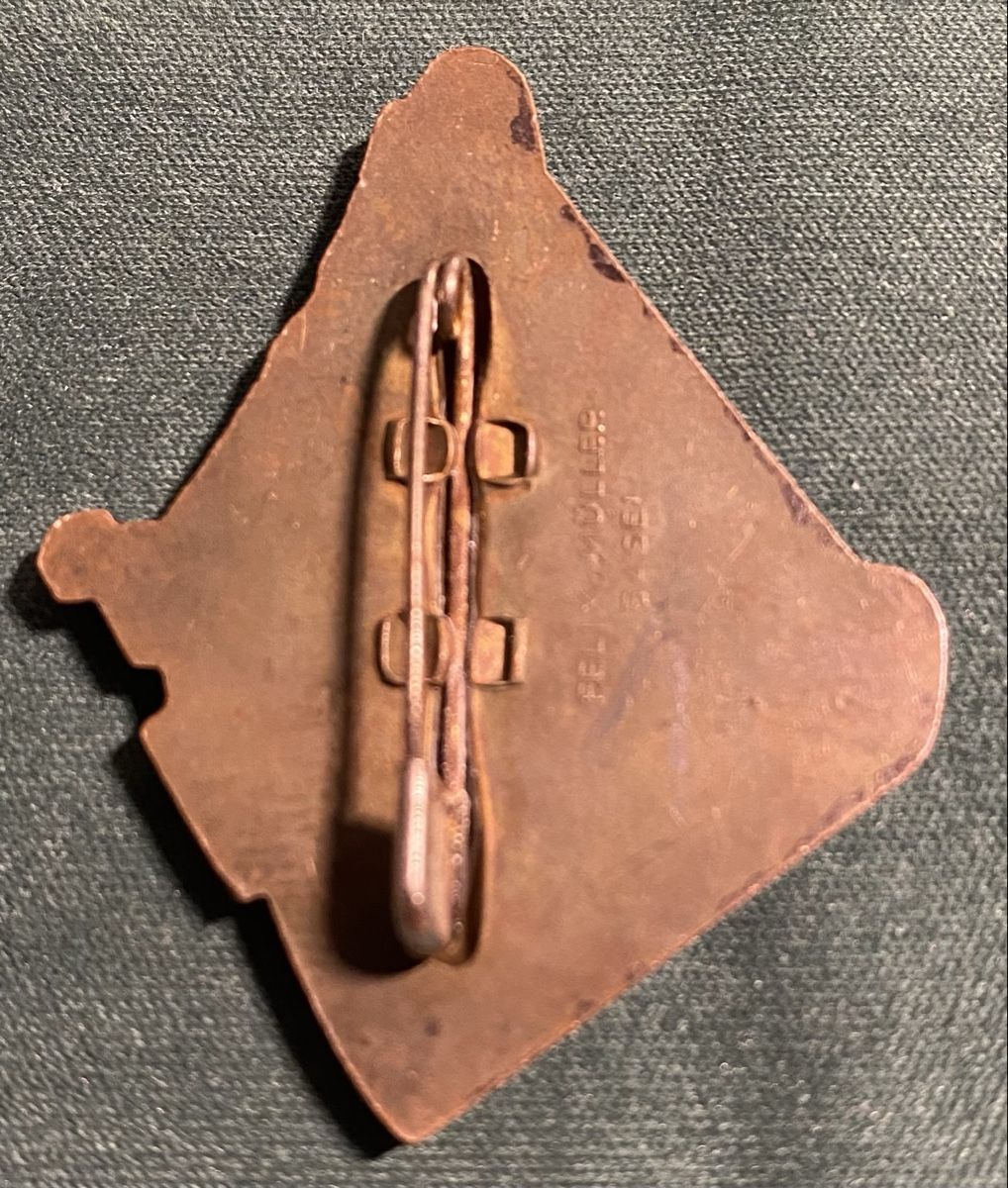 Spille & Fermagli: Basler Fasnachts Plakette 1951 – Nuovo e nell'imballaggio originale da Allschwil venduto da Deal_Tiger99 1