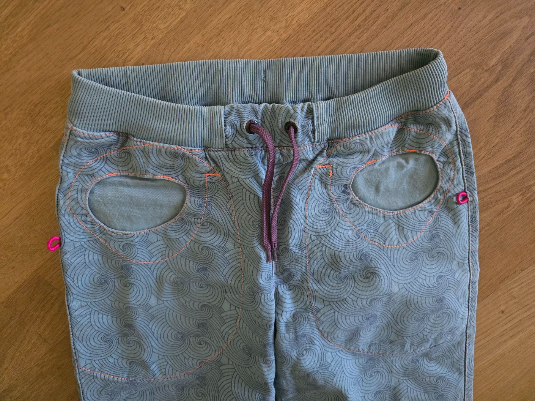 E9 Pantaloni: Pantalon E9, taille 12 ans – Usato da BERN venduto da froggyinternationale 2