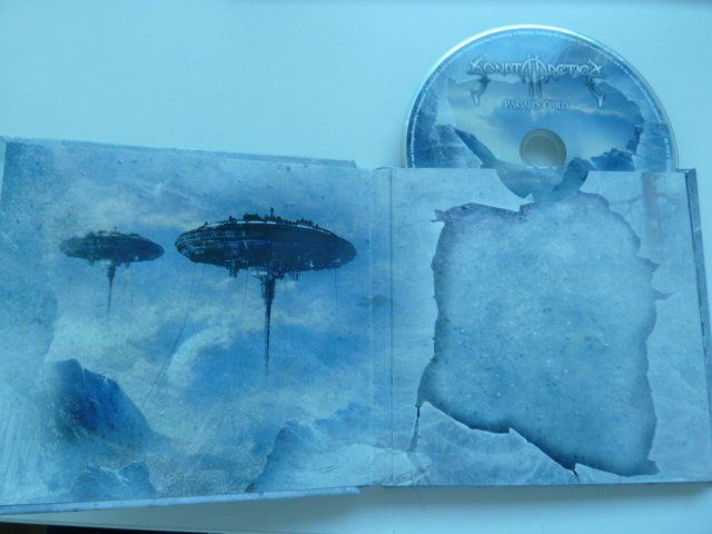 CD: Sonata Arctica - Pariah's child  (Digibook, mit Patch) – Usato da Au ZH venduto da sikoku 1