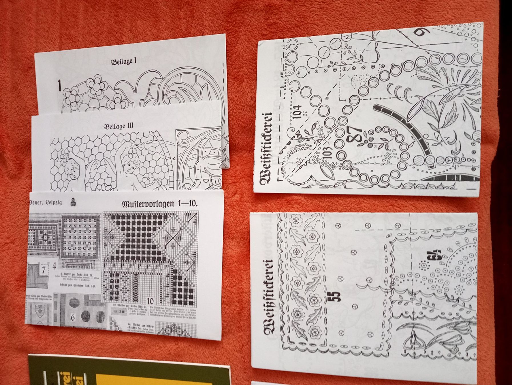 Libri: Stickereibücher Hardanger – Nuovo (secondo la descrizione) da Grüningen venduto da Urtica 3