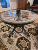 Salontisch, Clubtisch, Couchtisch aus altem Wagenrad - antik