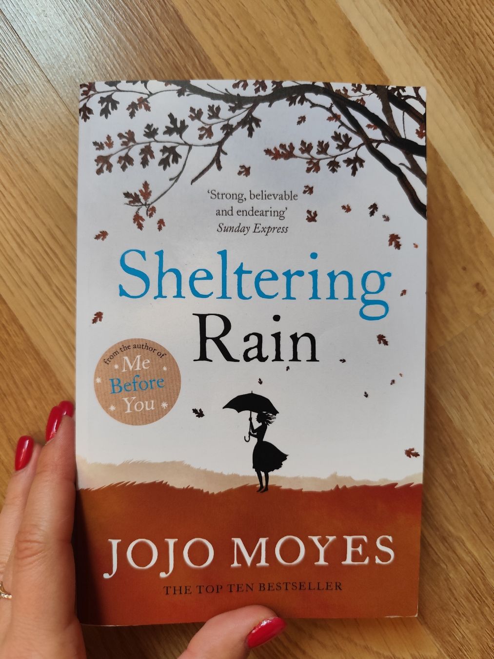 Libri: Sheltering Rain by Jojo Moyes  – Usato da Mägenwil venduto da VintageGirly