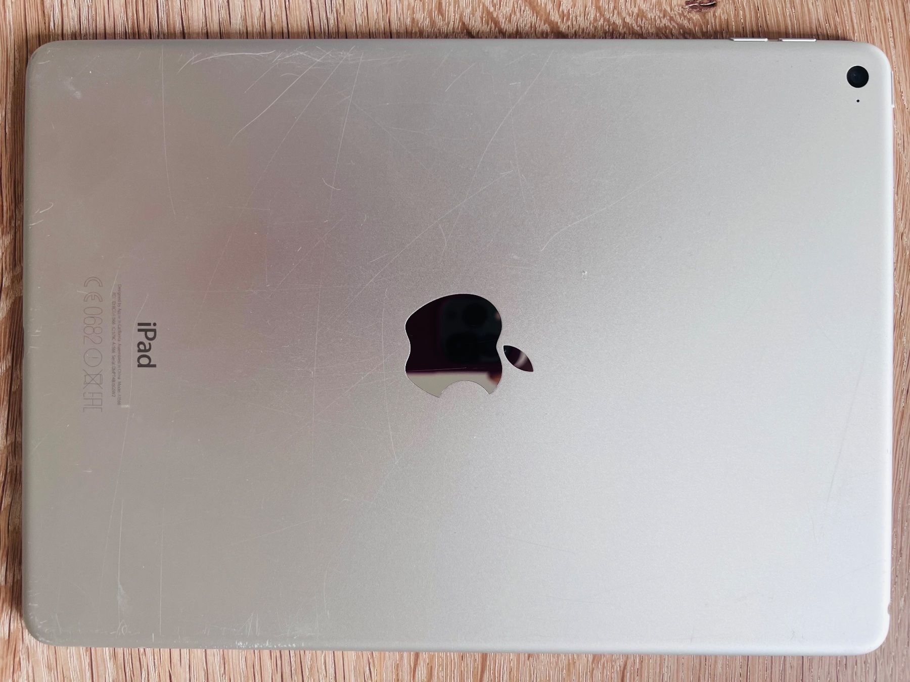 Apple Tablettes PC: iPad Air 2 – D'occasion à Basel par Devilcar 1