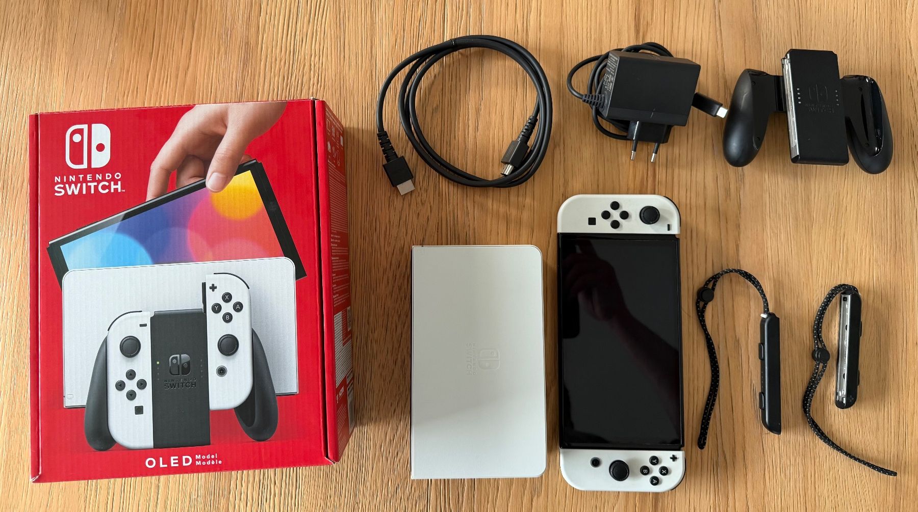 Nintendo Console: Nintendo Switch OLED Weiss – Usato da Schellenberg venduto da dst_dy8p