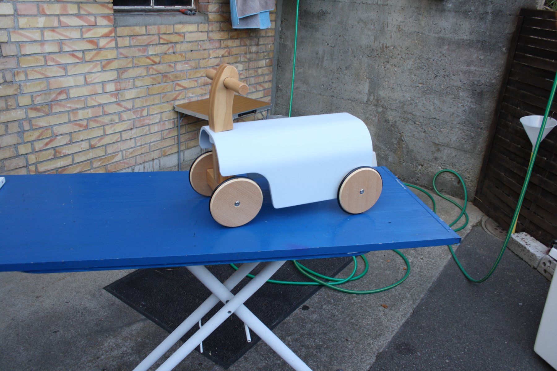 Fahrzeuge für Kinder: RUTSCHFAHRZEUG – Gebraucht aus Wauwil von Pneuedy 3