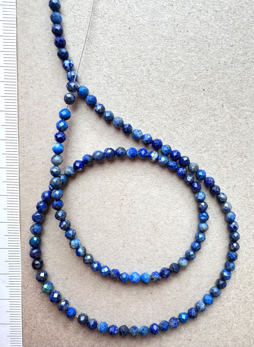 Catenine: Lapis Lazuli  facettiert  Strang    4mm      auf Flexdraht – Nuovo e nell'imballaggio originale da Leuggern venduto da gemshow 1