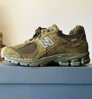 New Balance 2002R