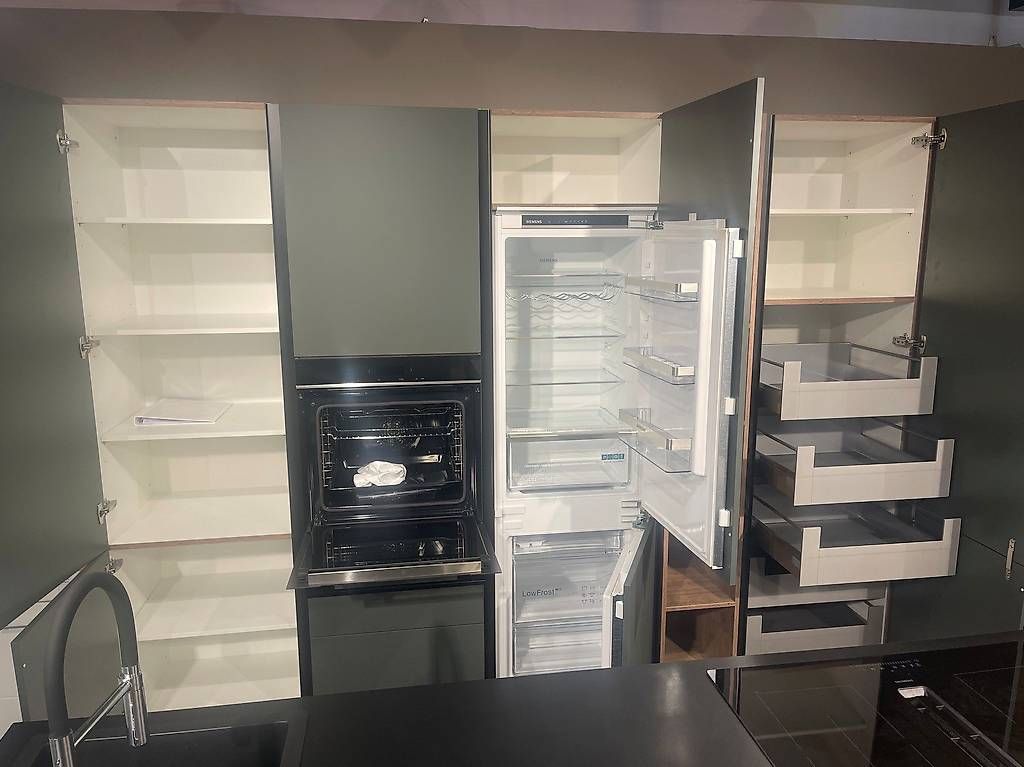 Cucine complete: Cuisine intégrée avec appareils électroménagers 280x243 – Usato da Morges venduto da mor_9x9y 1
