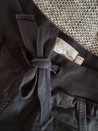 Schwarze Shorts Gr. 36/38 mit Gummibund