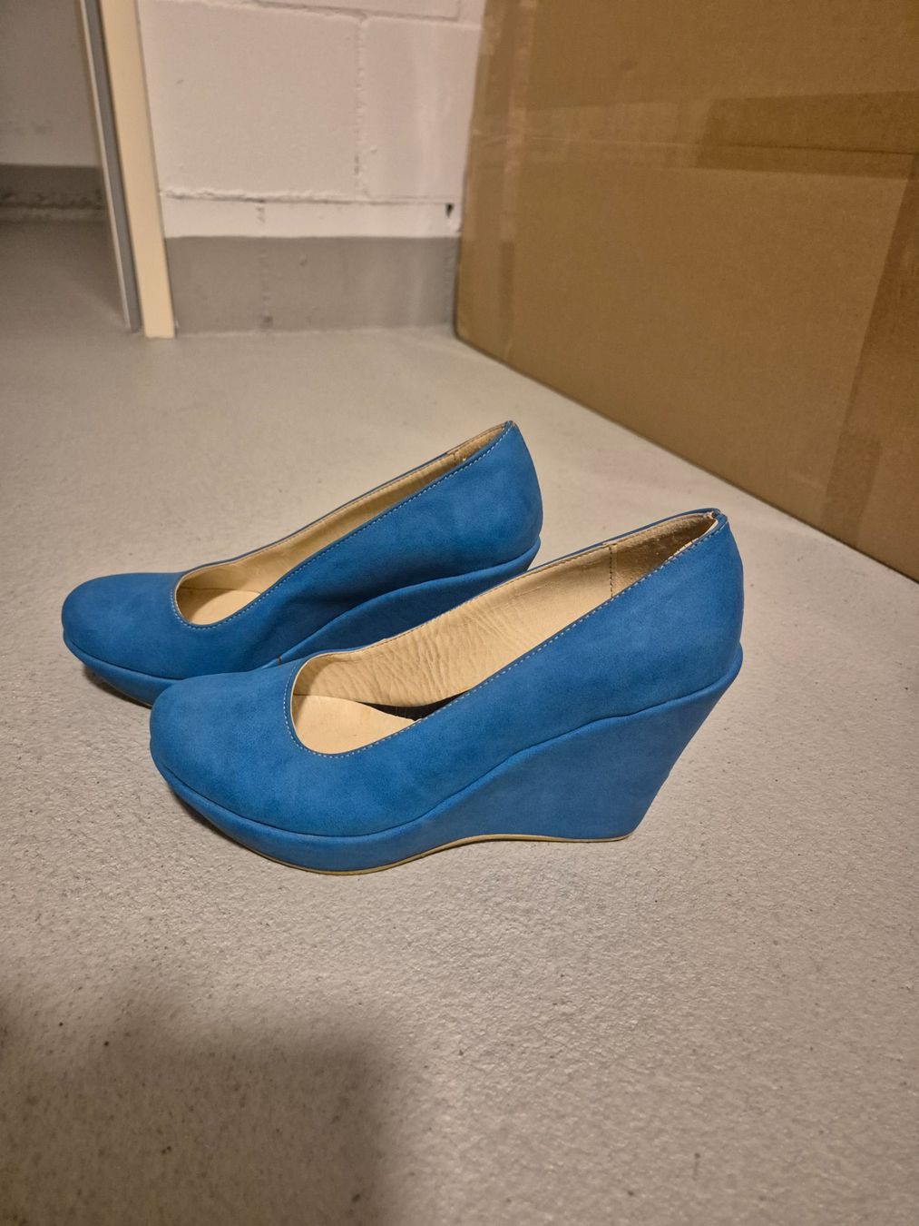 Scarpe da donna: Schicke, blaue Keilpumps - Gr. 37 – Usato da Wohlen AG venduto da dim_rg9y 2