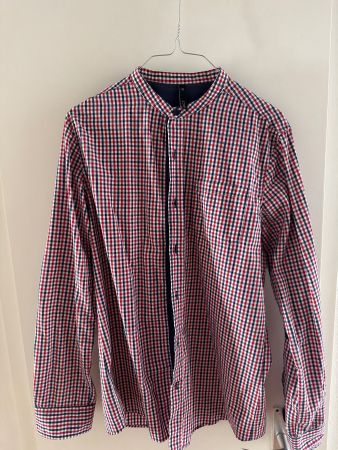 Herren Hemd kariert Grösse M Stehkragen rot blau Grösse M