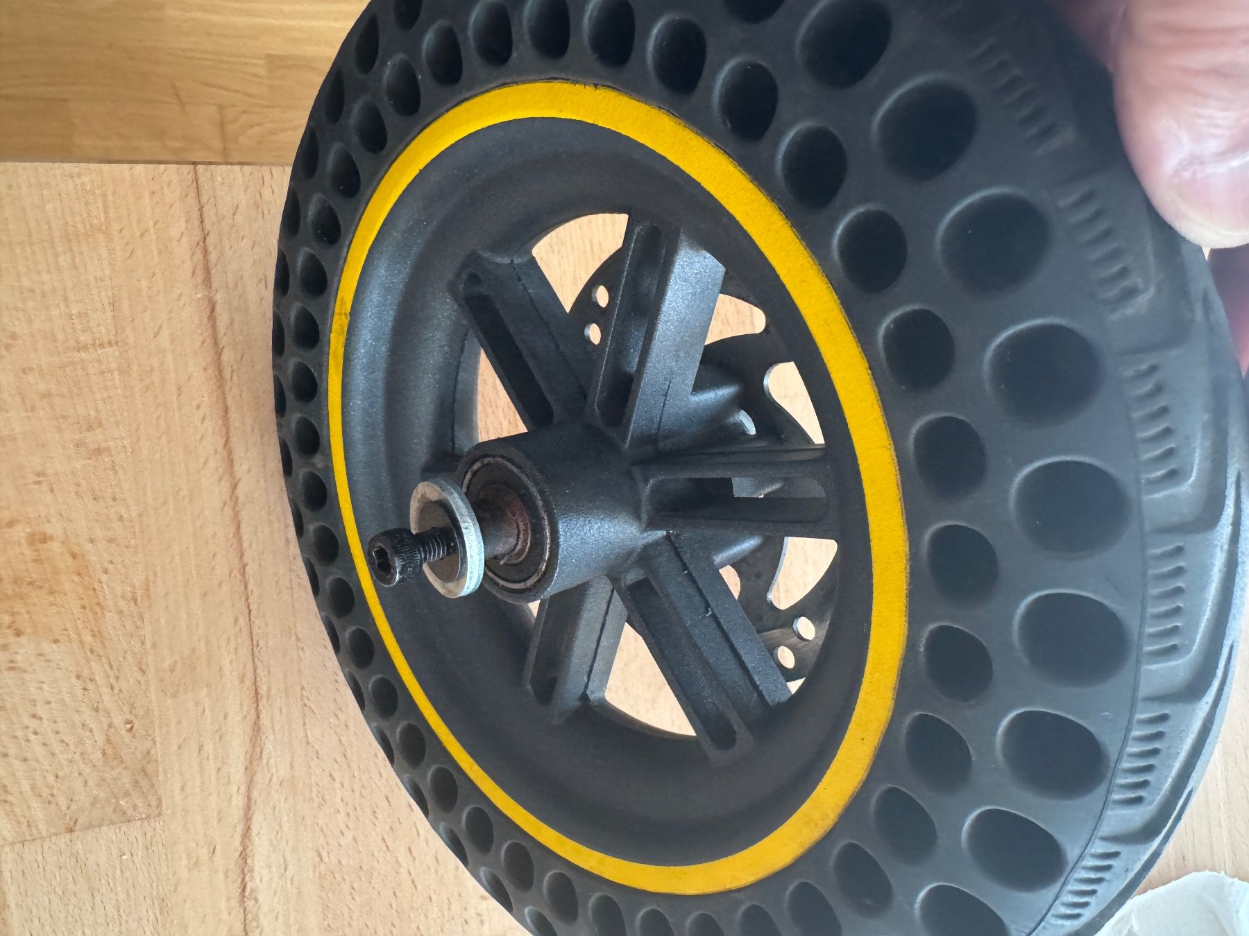 Pneumatici & Ruote complete: Elektroroller Hinterrad 10 Zoll Scheibenbremsensatz – Usato da Wädenswil venduto da nam_k8dc 1