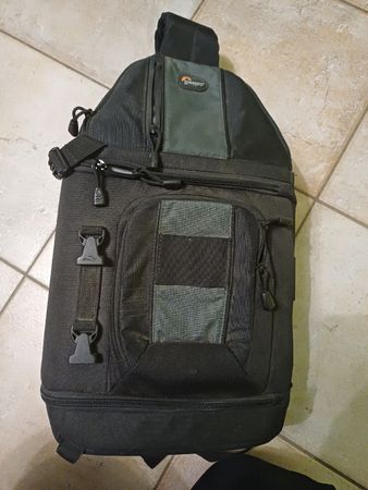 Lowepro Sling Kameratasche - Ideal für Fotoausflüge!