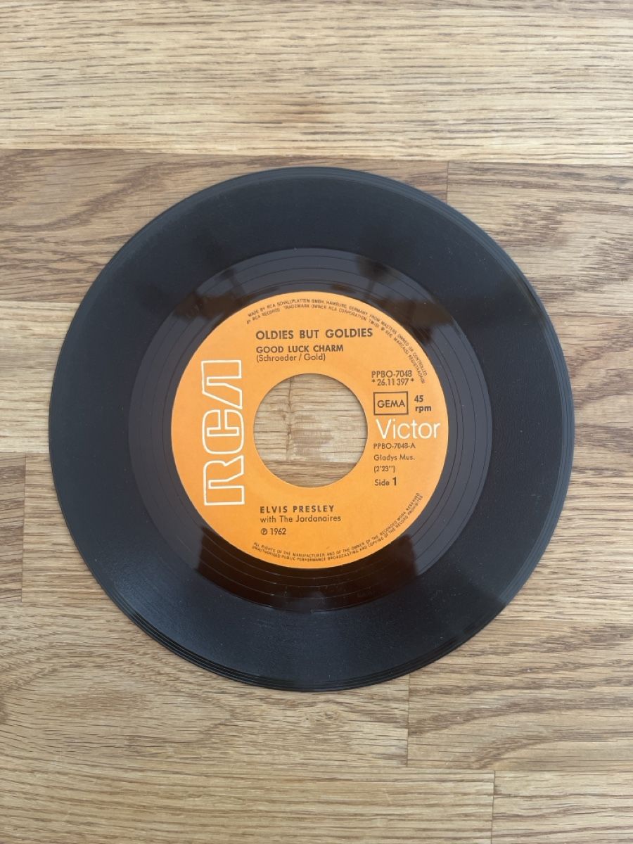 Dischi in vinile: Vinyl Single: Elvis Presley - Good Luck Charm Surrender – Usato da Sursee venduto da abcdxyz 3