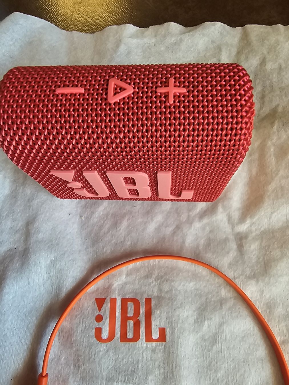 JBL Casse acustiche: JBL Go 3 Lautsprecher rot mit Ladekabel – Usato da Herzogenbuchsee venduto da tgi_rln7 2