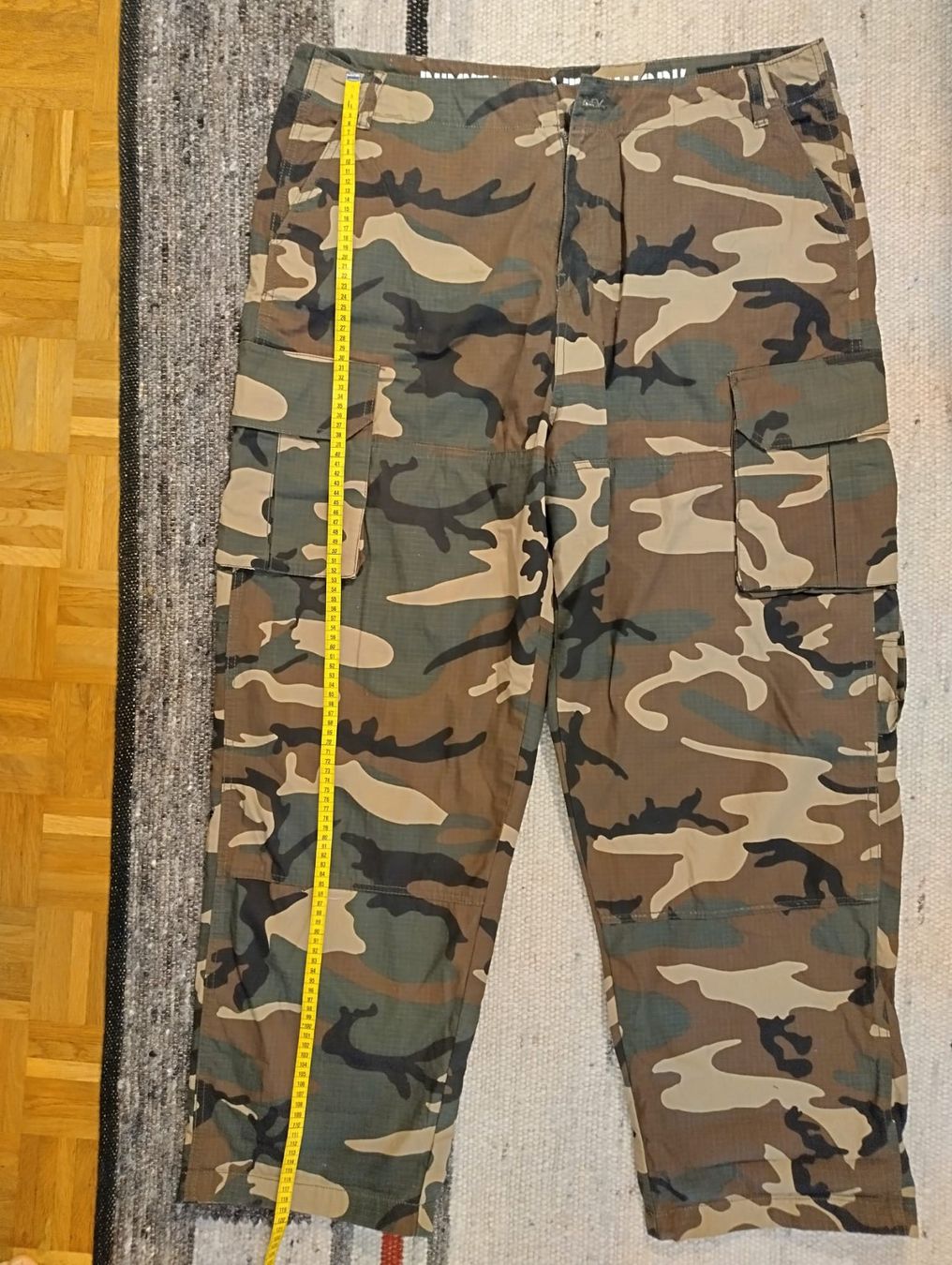 Alpha Industries Pantaloni: Alpha Industries Cargohose -Camo. Gr.40 - 100% Baumwolle – Usato da Dornach venduto da Taxi12 1