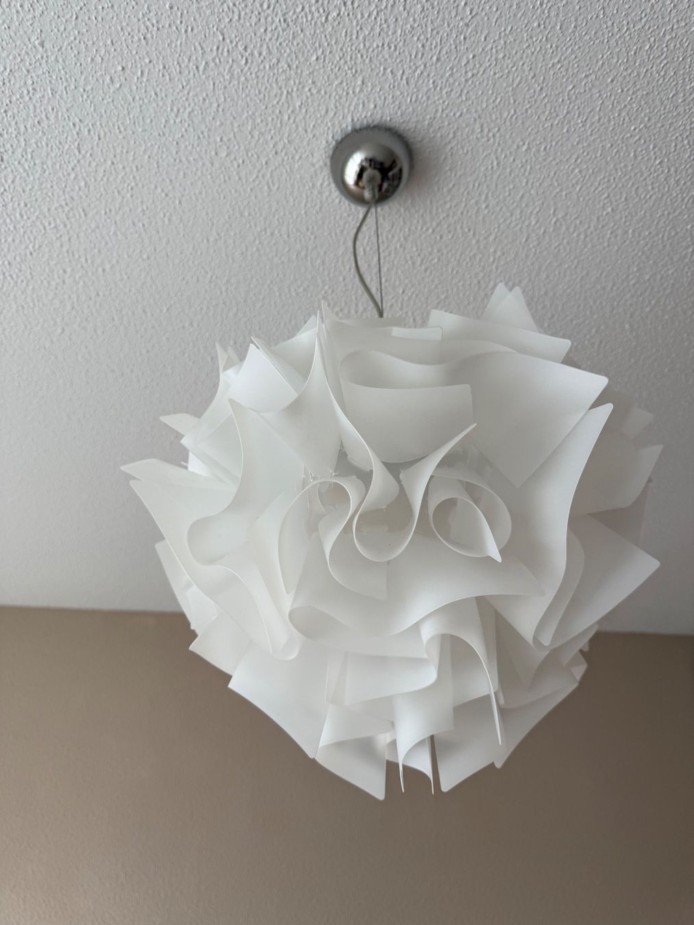 Lampade: Slamp Designerlampe Hängeleuchte Weiss – Usato da Zug venduto da MC2CC