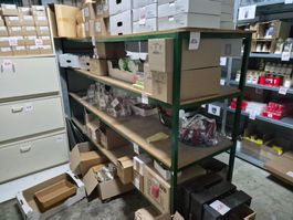 1220 Posten Regal/e ohne Inhalt aus Liquidation