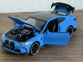 Model Auto BMW M4 