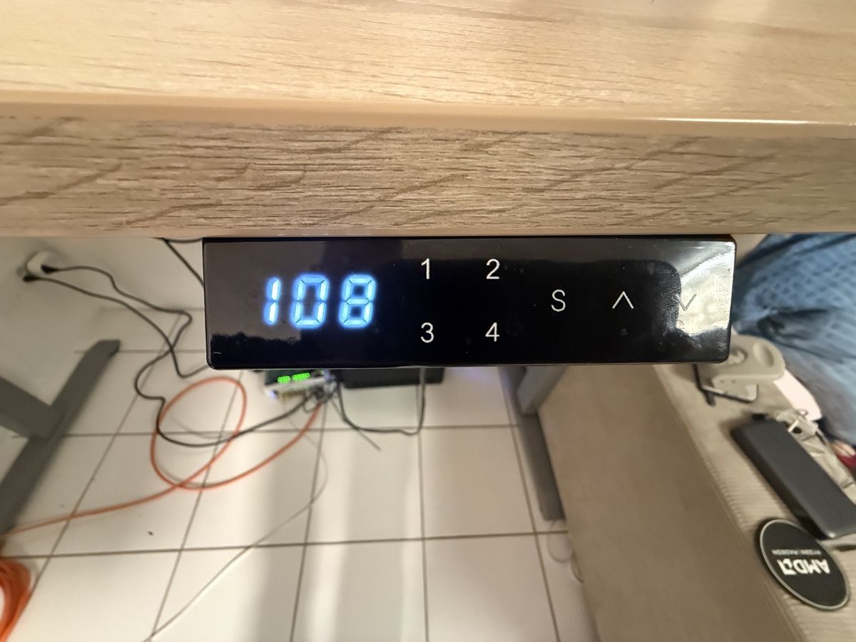 Bureaux: Höhenverstellbarer Ecktisch – D'occasion à Wabern par flowtimer2 1