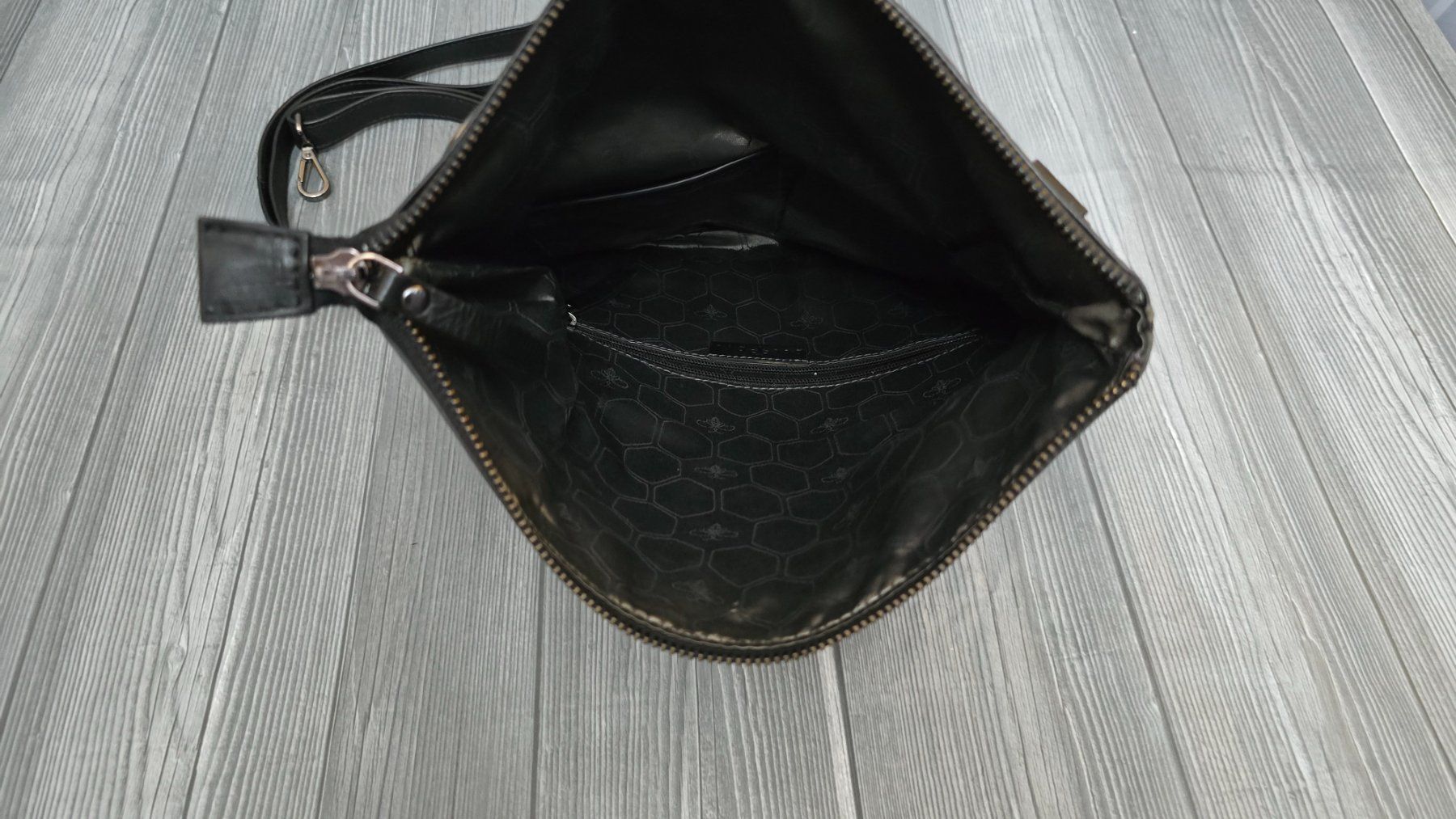 Taschen für Damen: bee blu Leder Umhängetasche - wie Neu – Neu (gemäss Beschreibung) aus Thalwil von VitaMini 4