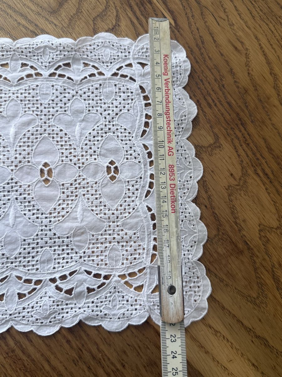 Autre linge de table: vintage Handmade Deckchen, weiss, Baumwolle – D'occasion à Siebnen par koschitoschi 3