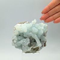 SCHÖNE BLAUE PREHNIT mit HÖHLEN, Indien