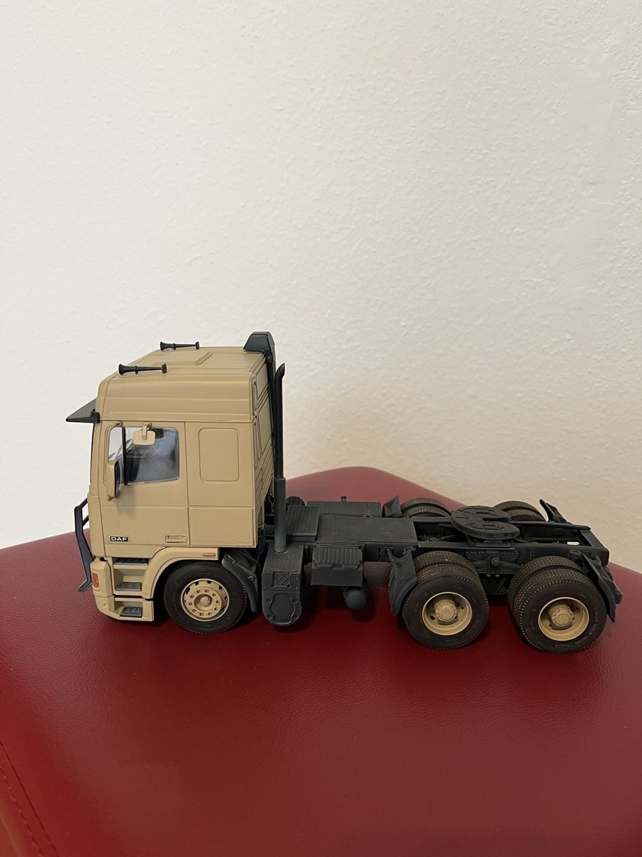 Italeri Kit di modellismo & Modellini statici: Italeri 1:24 Layland Daf  – Usato da Sissach venduto da babaduk 1