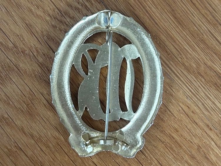 Medaglie: Sportabzeichen der DDR in Gold – Usato da Zürich venduto da Volvo_Trabant 1