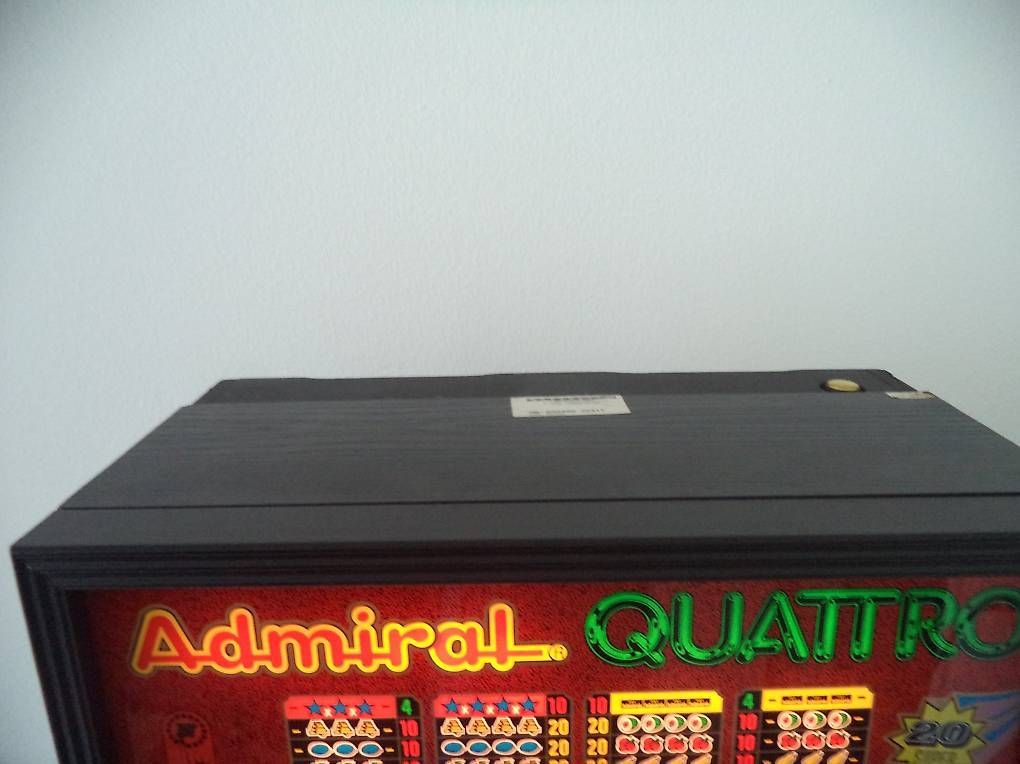 Slot Machine: roter Admiral QUATTRO 20 – Usato da Adlikon b. Regensdorf venduto da Max3 2