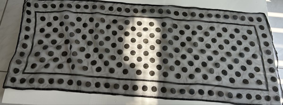 Foulards & écharpes: Black Scarf with Polka Dots Good Condition – D'occasion à Saland par ele_vc96