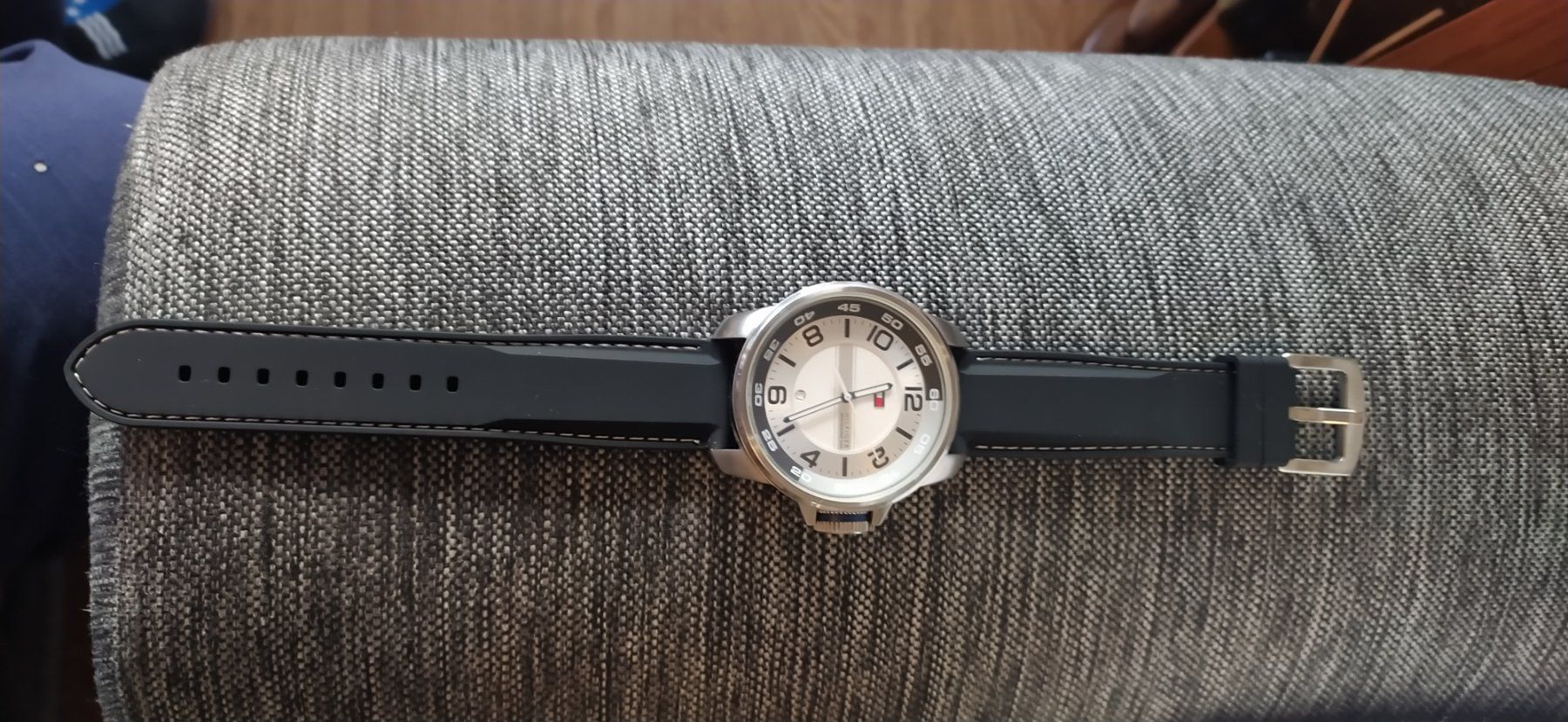 Tommy Hilfiger Uhren: Uhr – Gebraucht aus Thun von Rado-17