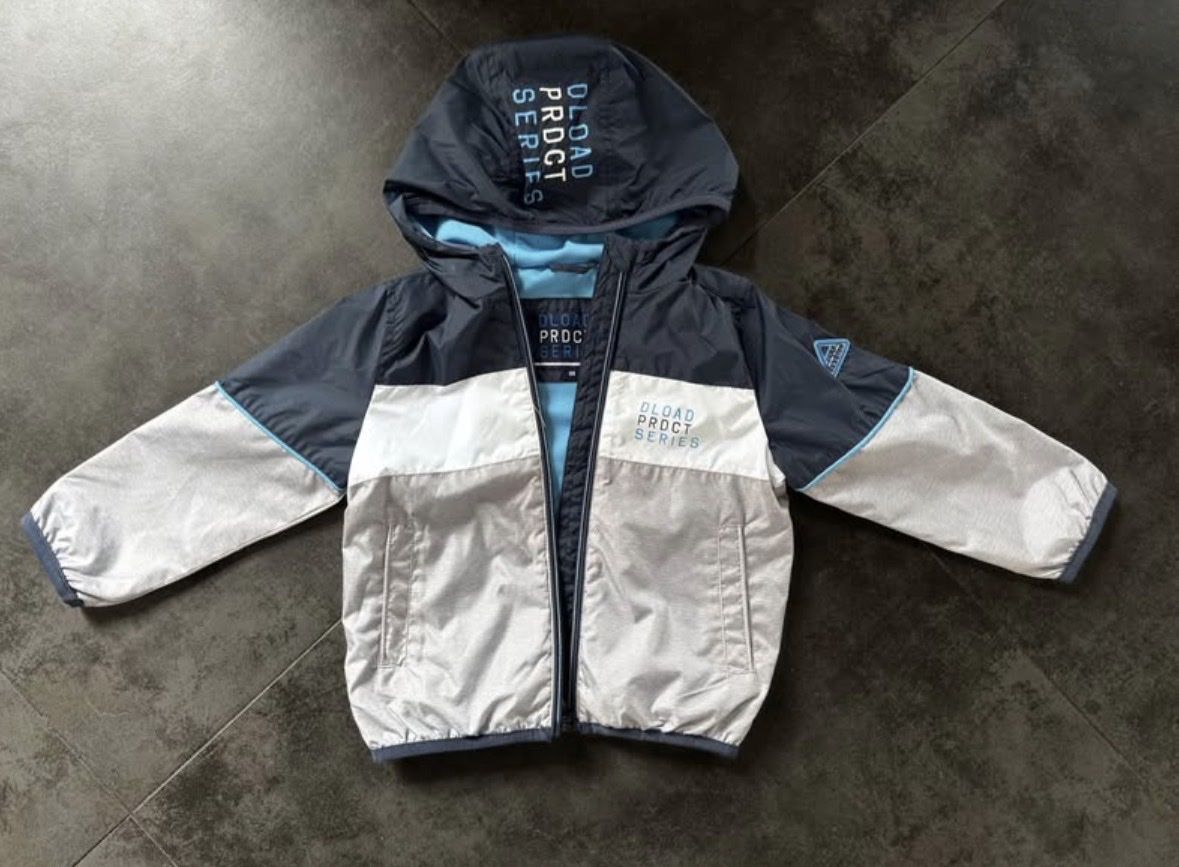 C&A Giacche & Cappotti: Veste enfant imperméable bleu et gris taille 96  – Usato da St-Livres venduto da Cat_jess