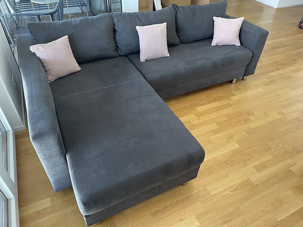Sofas: Ecksofa Grau mit Schlaffunktion und Strauraum – Gebraucht aus Basel von msa_vtq6 1