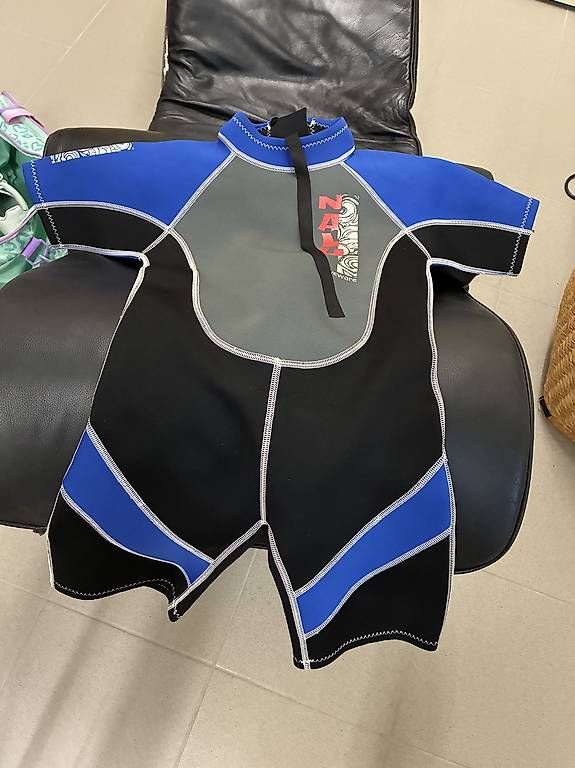Tauchanzüge: Kurzer Kinder-Neopren – Gebraucht aus Villmergen von Mish85