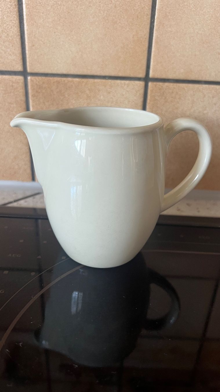 Carafes: Rahmkrug, hellbeige, neuwertig, Top Zustand – D'occasion à Schübelbach par Dolly990_2 1