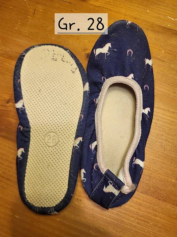 Scarpe per ragazzi: Geräteschuhe / Turntäppeli Einhörner 28 – Usato da Zürich venduto da deb_ft5r
