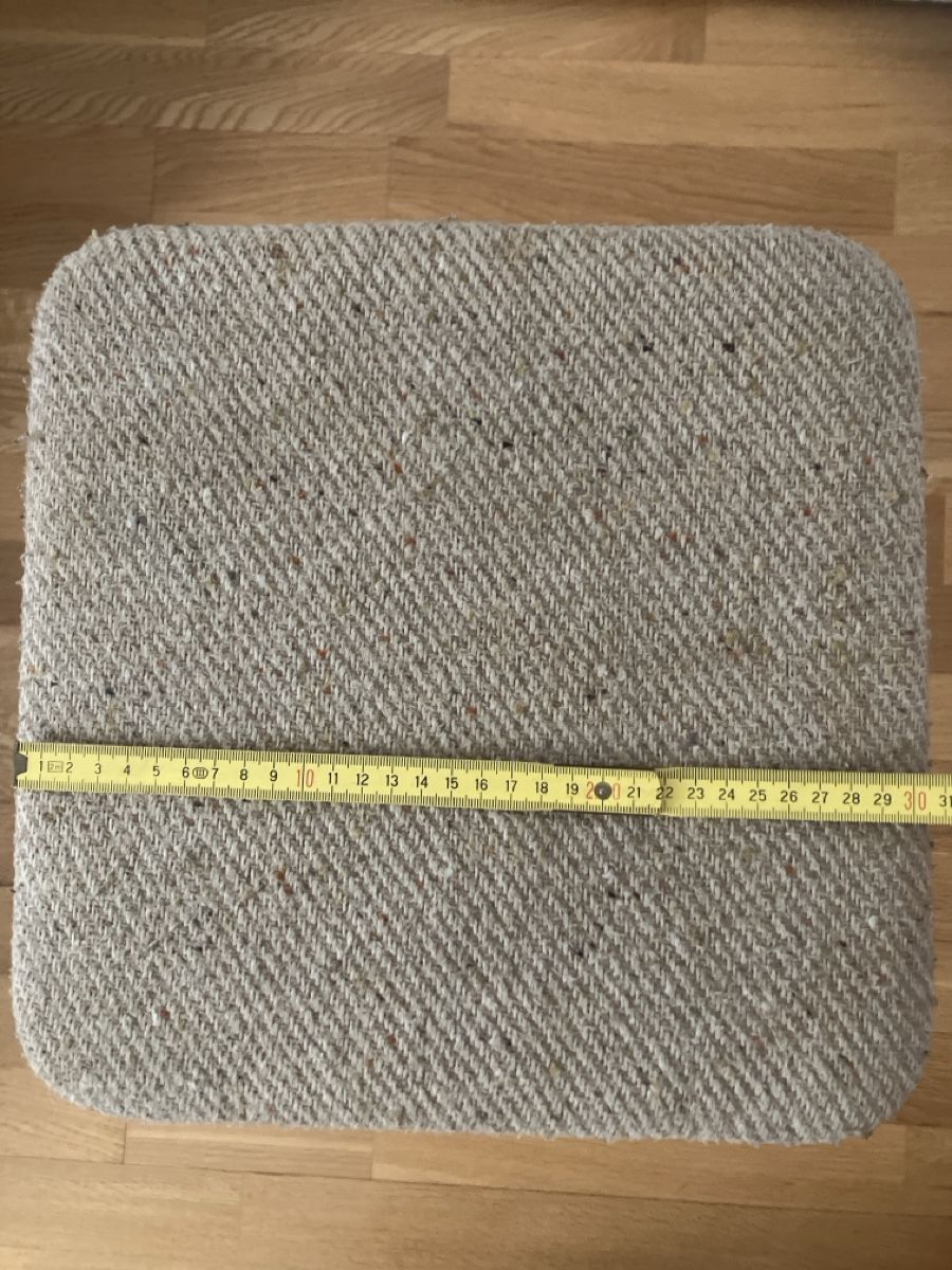 Sgabelli: Vintage Hocker – Usato da Zürich venduto da 5xnd 3