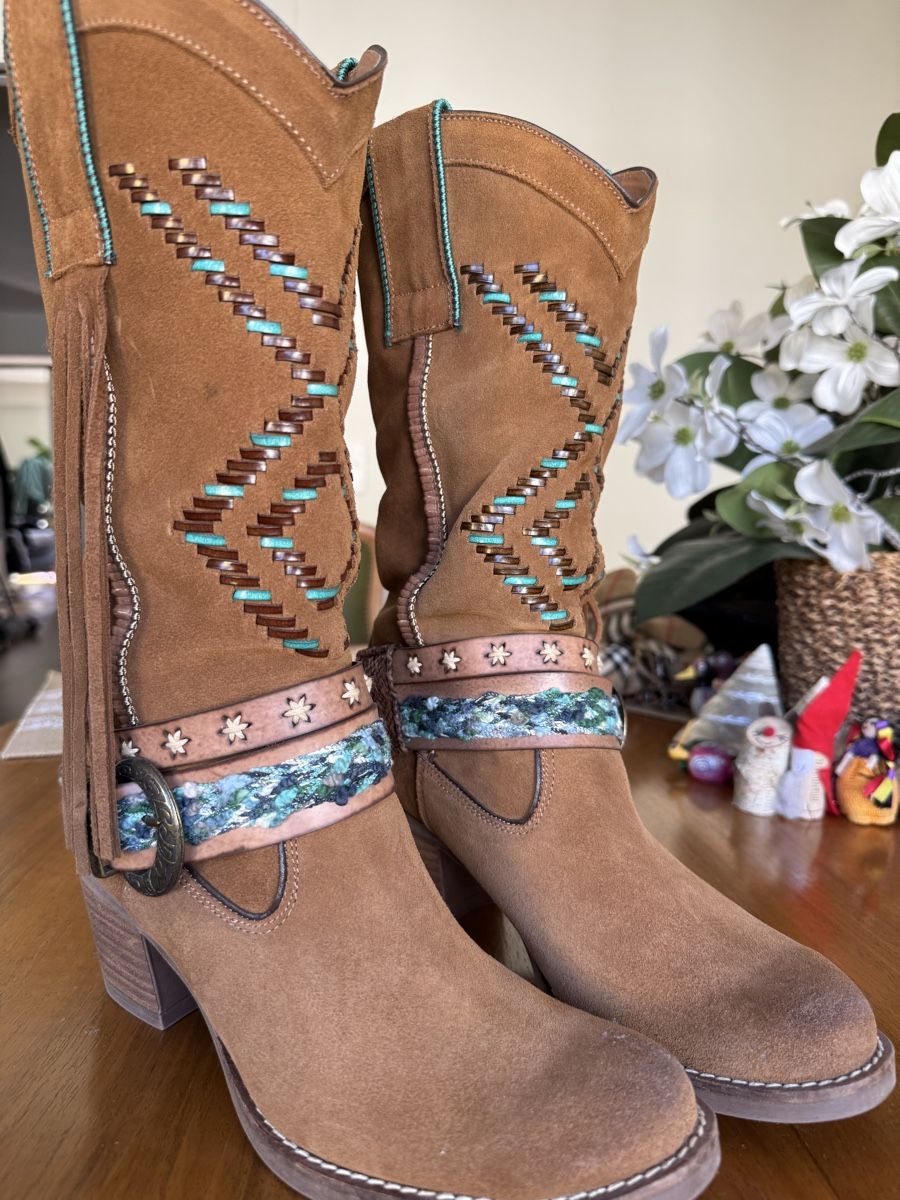 Scarpe da donna: Leather cowboy shoes – Usato da Zürich venduto da diy_h7t8