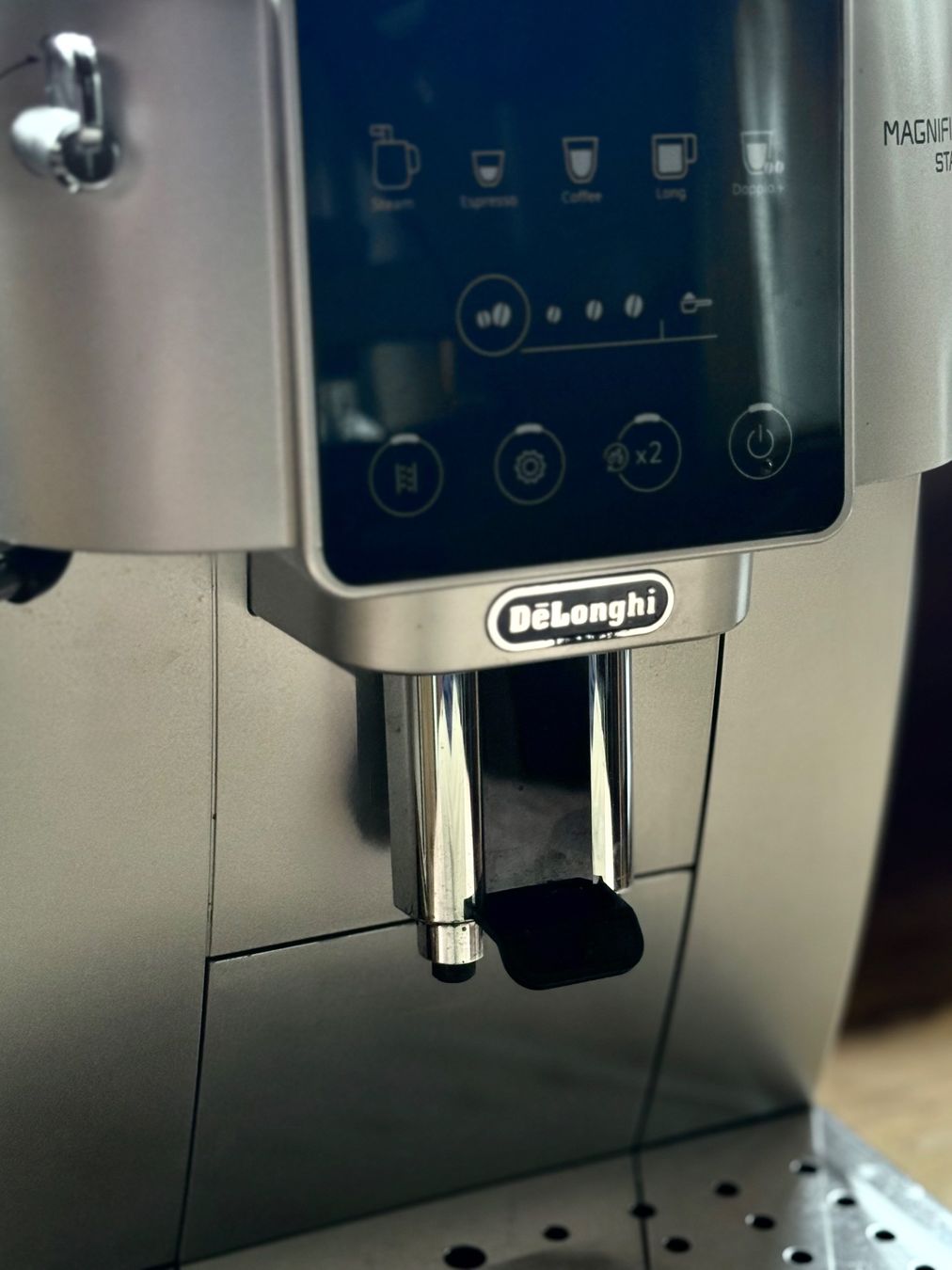 De'Longhi Kaffeemaschinen & Espressomaschinen: Kaffeemaschine DeLonghi Magnifica Start – Gebraucht aus Zürich von El-Ga 8