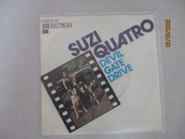 Suzi Quatro – Devil Gate Drive