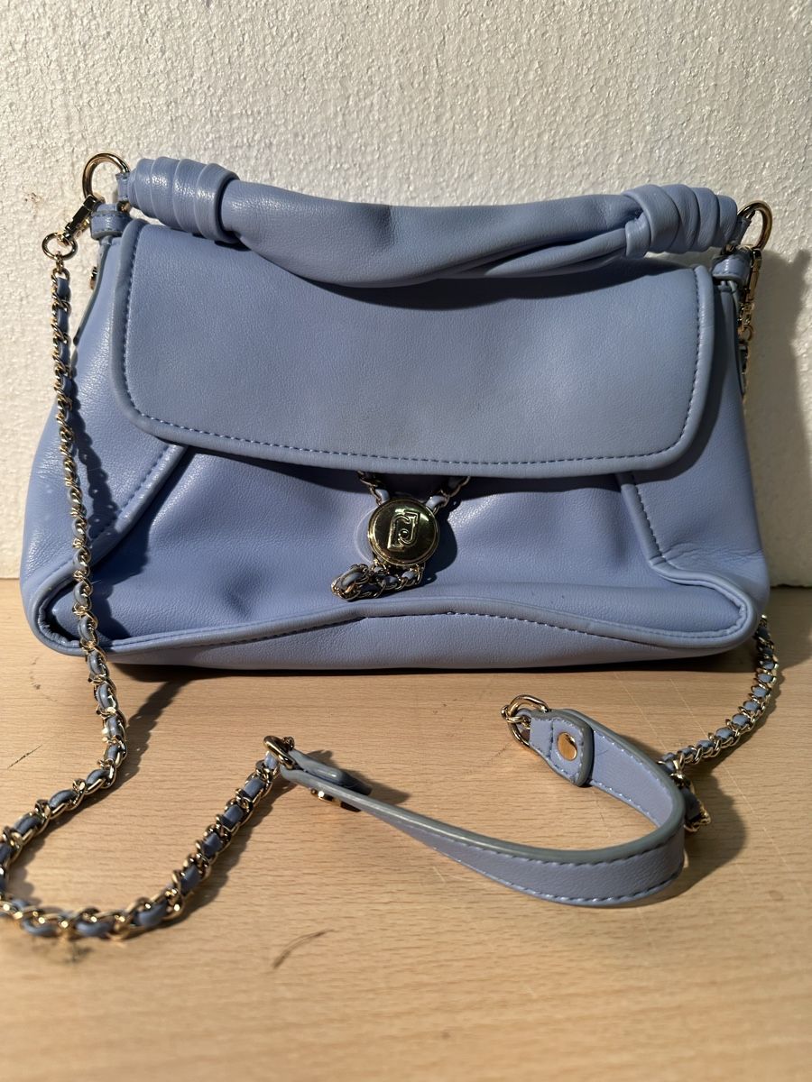 Borse da donna: Sac à main Liu Jo bleu clair avec chaîne dorée – Usato da Lausanne venduto da artnouveau04