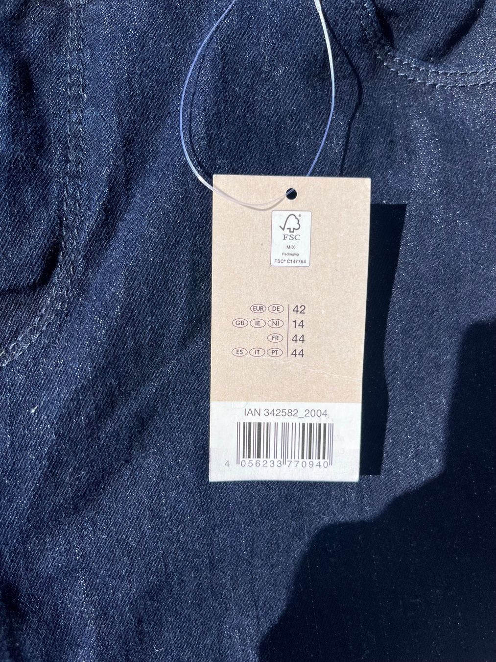 Jeans: Jeans taille 42 neufs – Nuovo e nell'imballaggio originale da Neuchâtel venduto da Virg30 5