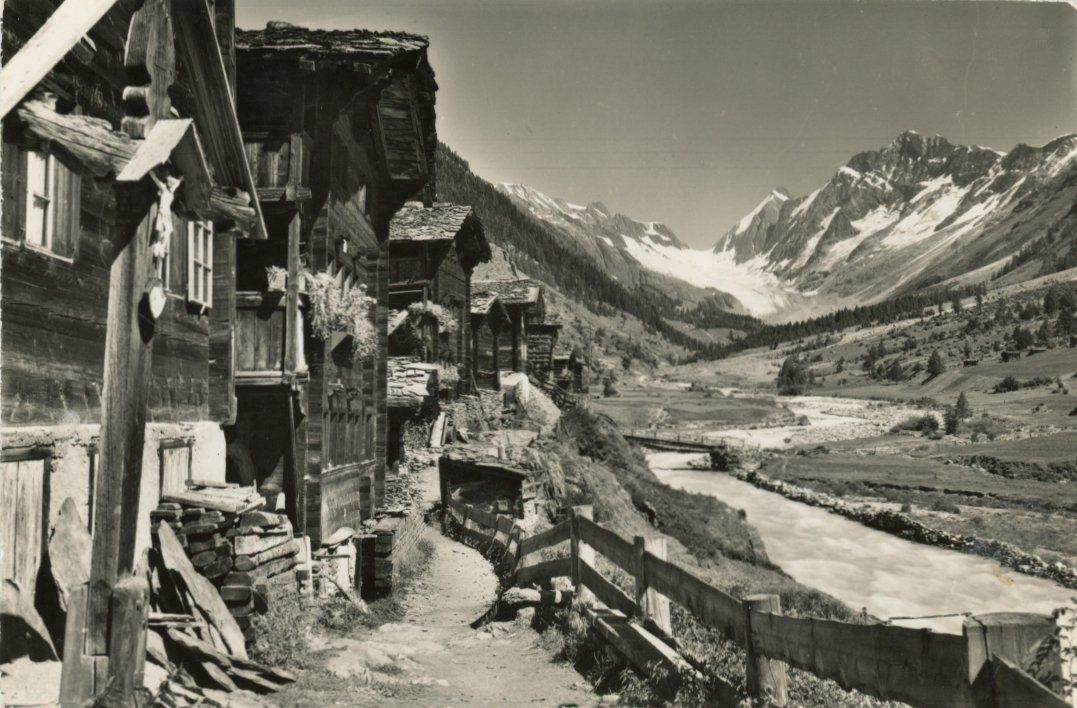 Cartoline postali: Blatten  VS  im Lötschental  -   4 diverse Karten – Usato da Brig venduto da Valcards54 2